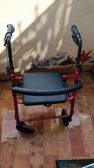 Andador Rojo con Asiento