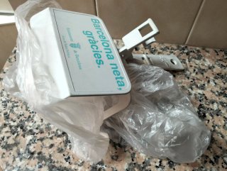 Recogedor caca perro Ayuntamiento Barcelona