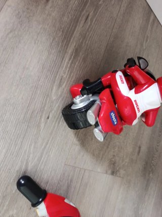 Moto Teledirigida Chicco Ducati Roja