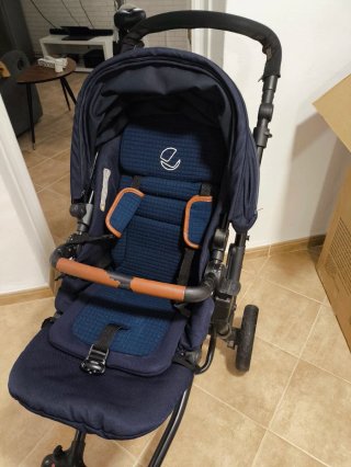 Carrito bebé y capazo azul marino