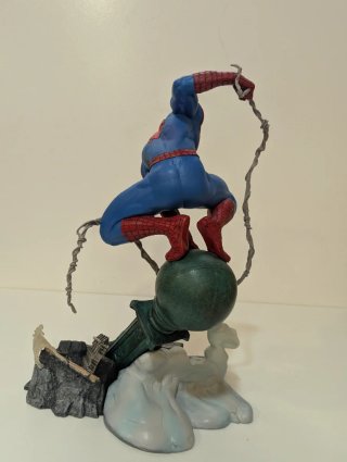 Figura Spider-Man Webbing - Marvel Gallery (Diamon