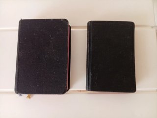 2 biblias antiguas