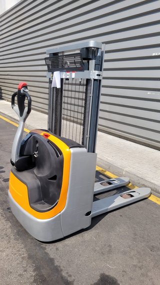 Apilador Eléctrico Ref. 3103