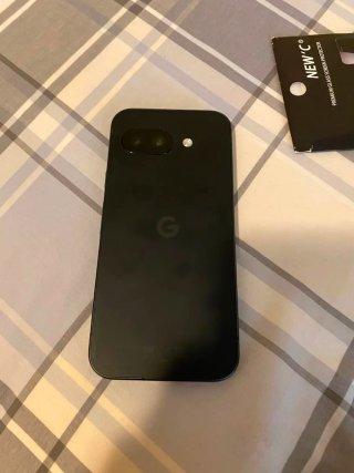 Google Pixel 9a + 3 fundas + protector pantalla