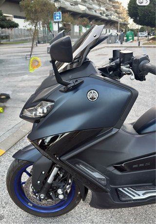 Yamaha Tmax 560