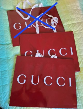 2 buste Gucci rosse