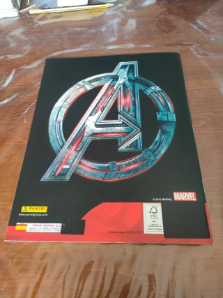 Álbum Vengadores La Era de Ultron Panini Vacío