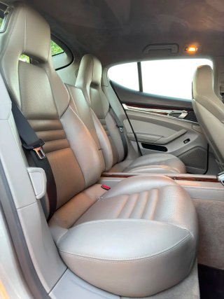 Porsche Panamera GTS 2013
