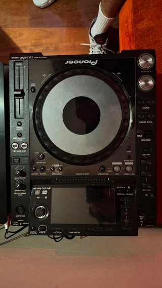 2x Pioneer CDJ-2000 + Mixer Gemini UMX-5