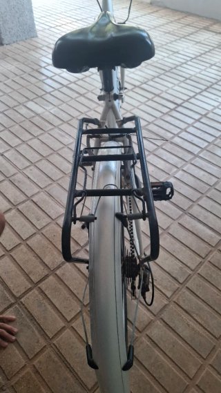 Bicicleta urbana blanca AGECE urban