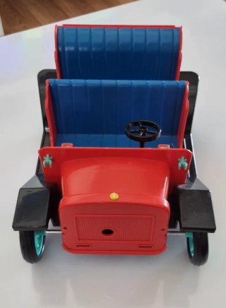 Coche Barriguitas 1982