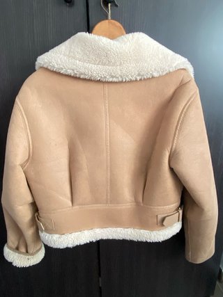 Cazadora Mango Beige y Blanca