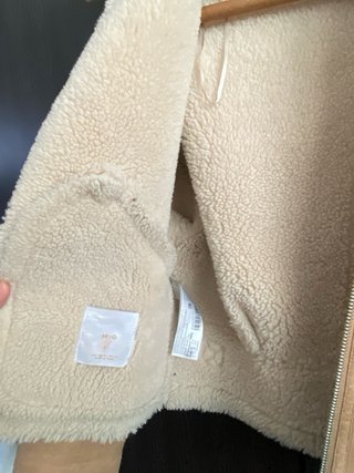 Cazadora Mango Beige y Blanca
