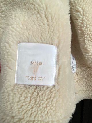 Cazadora Mango Beige y Blanca