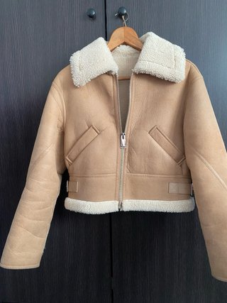 Cazadora Mango Beige y Blanca
