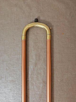Vara de trombón estrecha