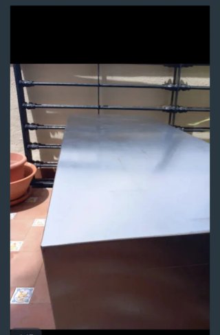 Tavolo basso in acciaio inossidabile