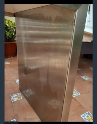 Tavolo basso in acciaio inossidabile