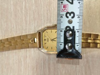 Reloj Seiko Quartz Dorado Digital Analógico