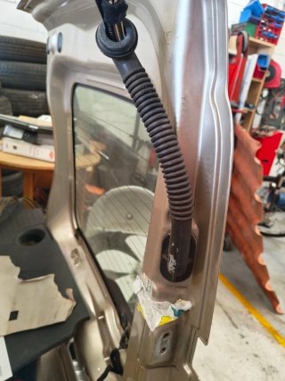 Puerta trasera para Opel Combo y Fiat Doblo