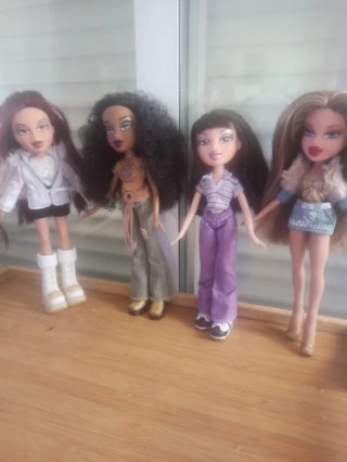 Lote 4 Muñecas Bratz