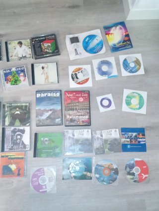 Lote Cds y DVDs Varios