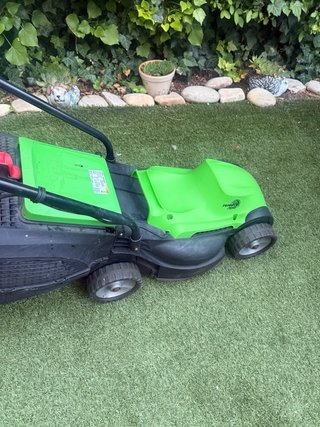 Cortacésped Eléctrico Verde y Negro