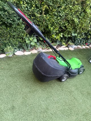 Cortacésped Eléctrico Verde y Negro