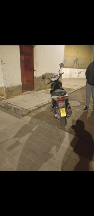 Moto Keguai 50cc Scooter Negra y Blanca