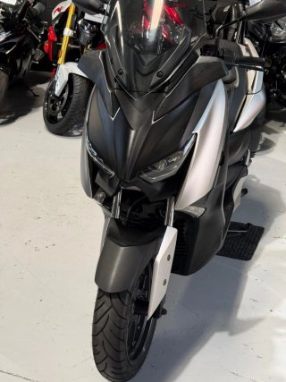 Yamaha XMAX 300 Maxi Scooter