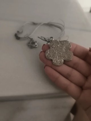 Conjunto Plata Colgante y Pendientes Flor