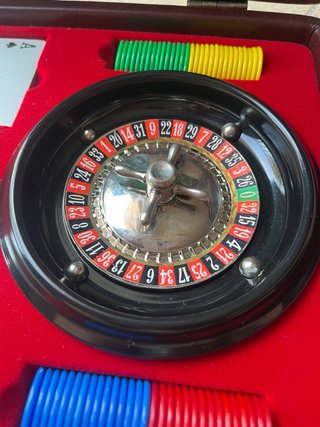 Maletín de póker y ruleta