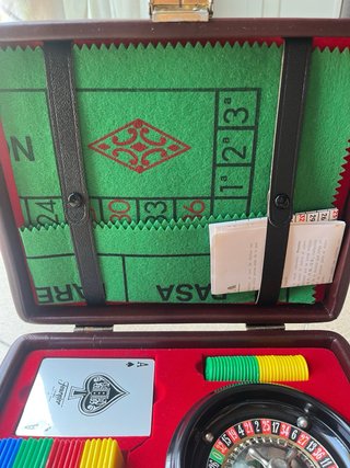 Maletín de póker y ruleta