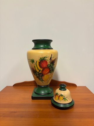 Jarrón decorativo con tapa pintado a mano