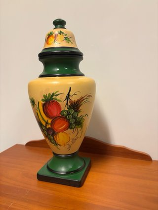 Jarrón decorativo con tapa pintado a mano