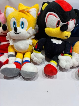 Peluches Sonic 30cm (Knuckles, Amy, Tails, Shadow,