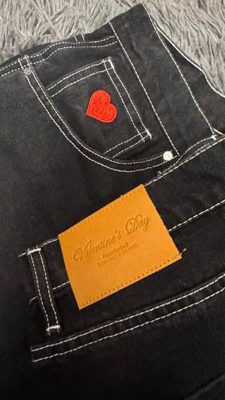 Pantalones Fake Gods Valentine Day Negros