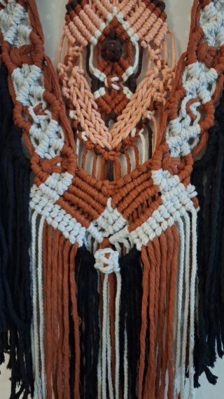 Painel de Macramê Boho Algodão e Madeira