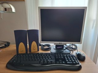 Pack PC: Pantalla, Teclado, Ratón y Altavoces
