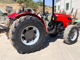 Tractor Massey Ferguson 3235F