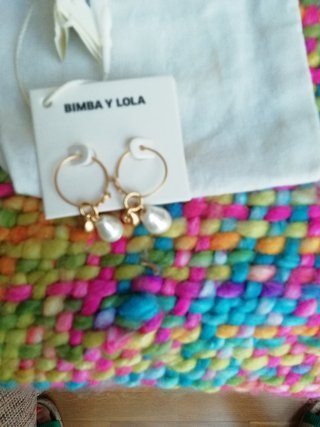 Pendientes Bimba y Lola dorados perla