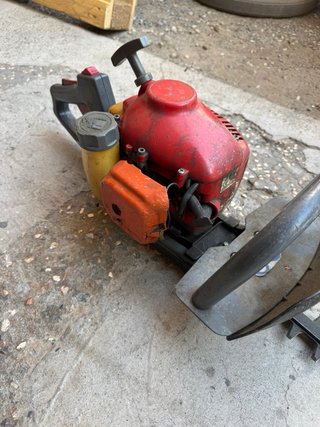 Tagliasiepi 2750 XP Efco
