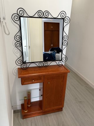 Mesa de entrada madera y cristal