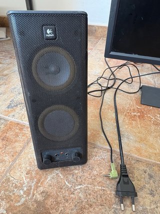 Pacchetto Monitor PC + Tastiera + Mouse + Altoparlanti