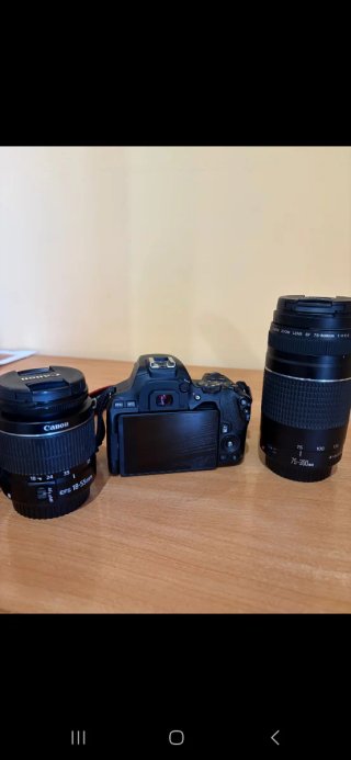 Cámara Canon EOS 2500 + Lentes y Accesorios