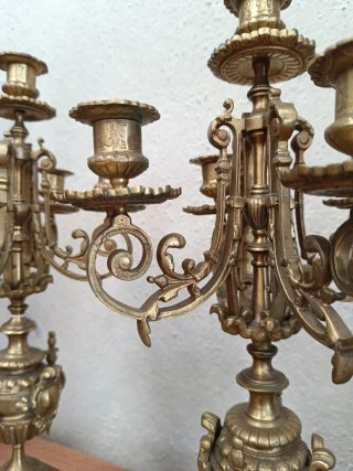 Pareja candelabros franceses de bronce