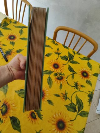 Volume Francobolli 400