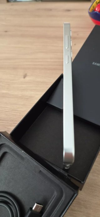 Samsung Galaxy S24 Plus
