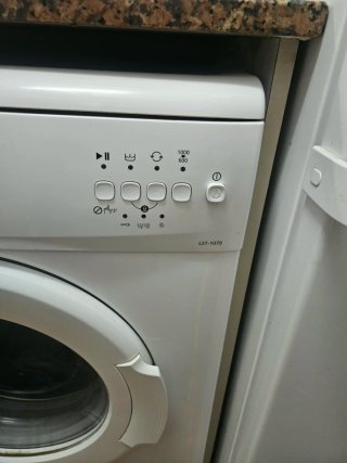 Frigorífico, lavadora, termo y horno cocina