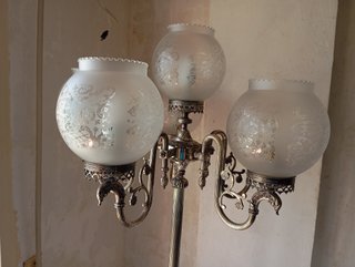 Lámpara de pie vintage metal plateado